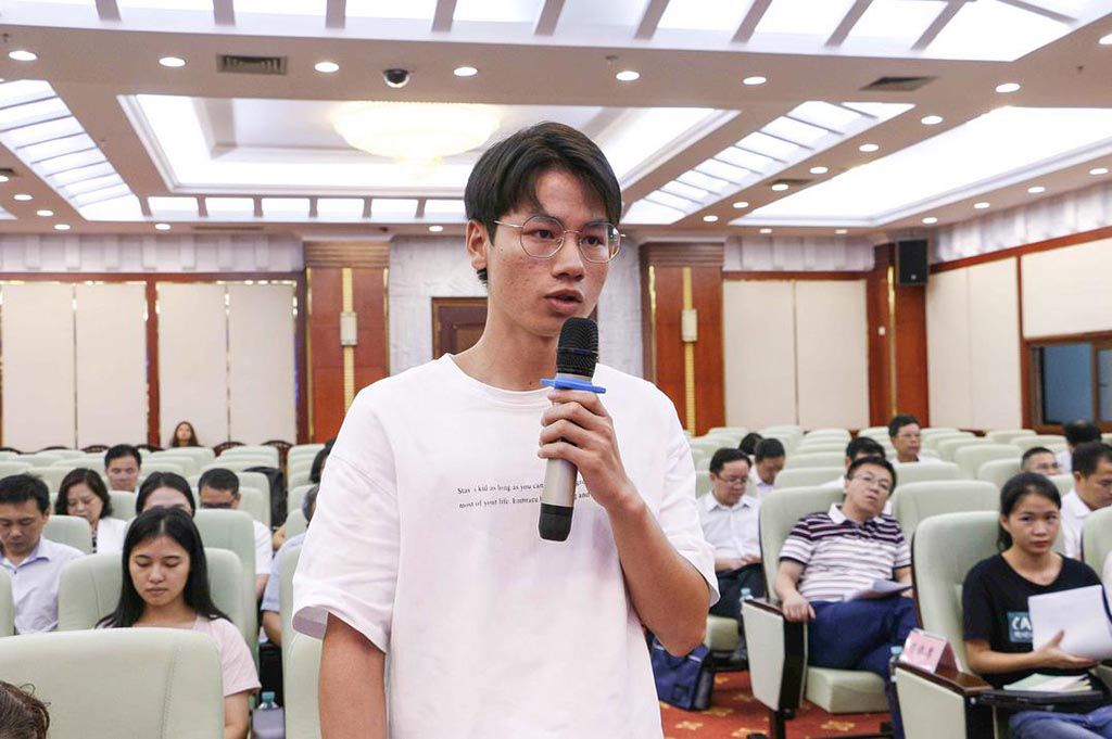 记者提问2.jpg