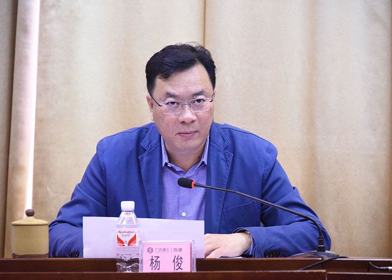 1540431156112859.jpg 杨董.jpg