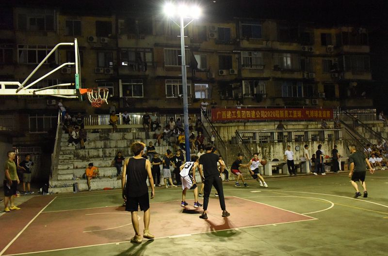 公司举办2020年新员工篮球和气排球友谊赛01.jpg