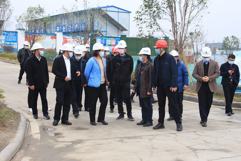 赵奇玲到西城水厂慰问检查（修图）.jpg