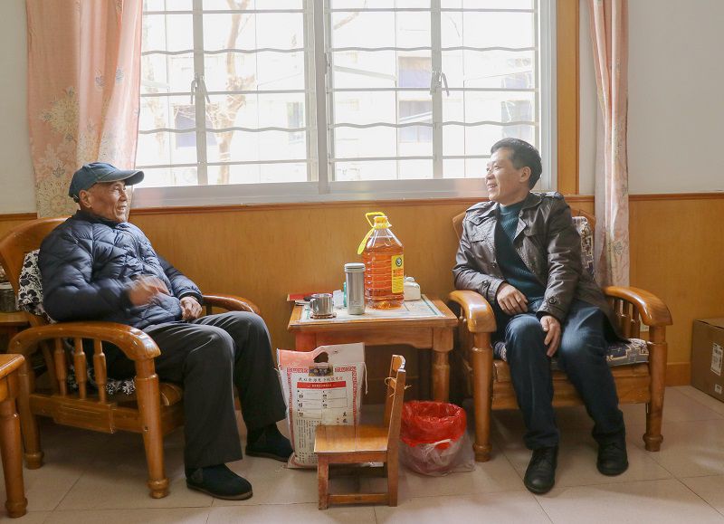 1612928994102975.jpg 龙总慰问(800图).jpg