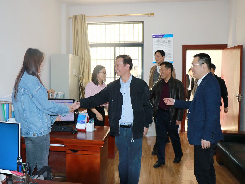 1613964315400023.jpg 南宁分公司慰问 修图.jpg