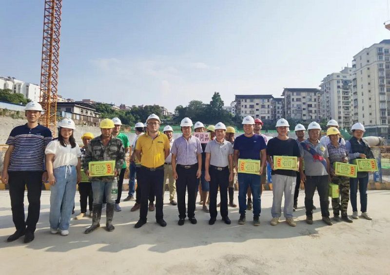 1634091402897427.jpg 龙总1.jpg