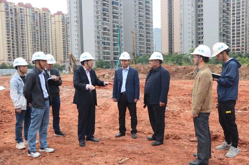 罗涛1.jpg