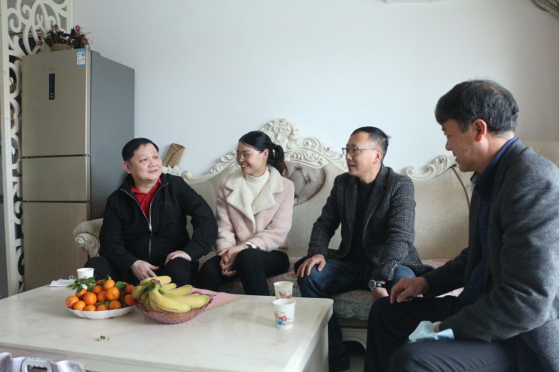 慰问现场2（修图）.jpg