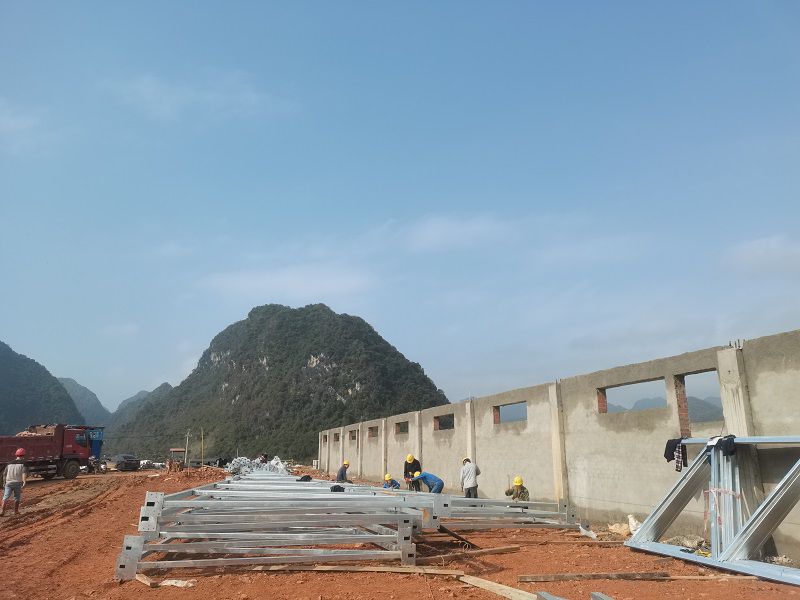 龙州北耀达康育肥猪场建设项目施工现场（修图）.jpg