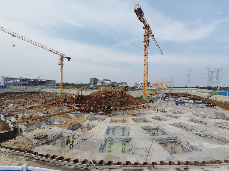 华中国际汽车产业园改装及检测基地项目施工现场（修图）.jpg