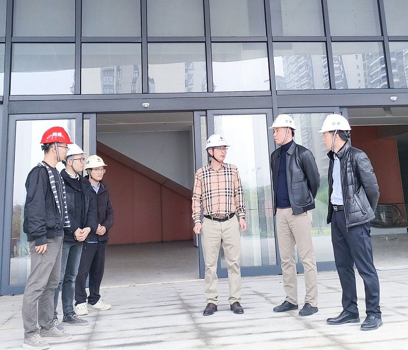 彭业波到南宁分公司广西医科大学东盟口腔医院项目调研指导工作800.jpg