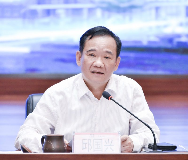 公司董事长邱国兴出席广西建工四建公司2024年季度工作会议并讲话800.jpg