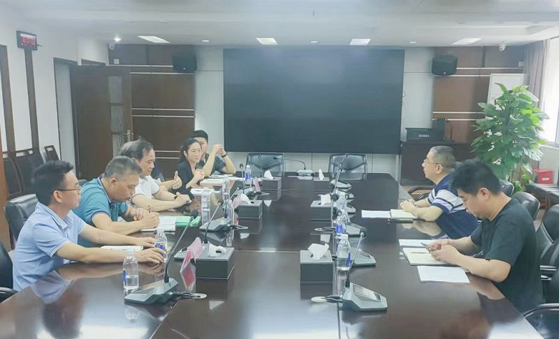 邱国兴到佛山市代建项目管理中心协调推进项目结算工作.jpg