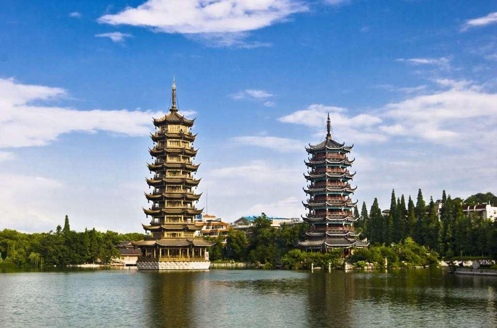 桂林日月双塔
