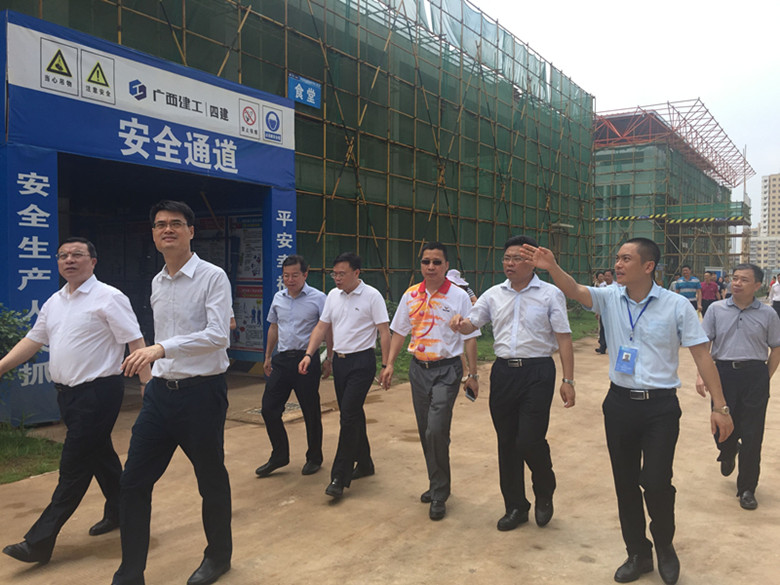 集团公司董事长金宁运到四公司贺州项目视察指导工作