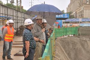 杨俊到九分公司中满·青江郡项目调研